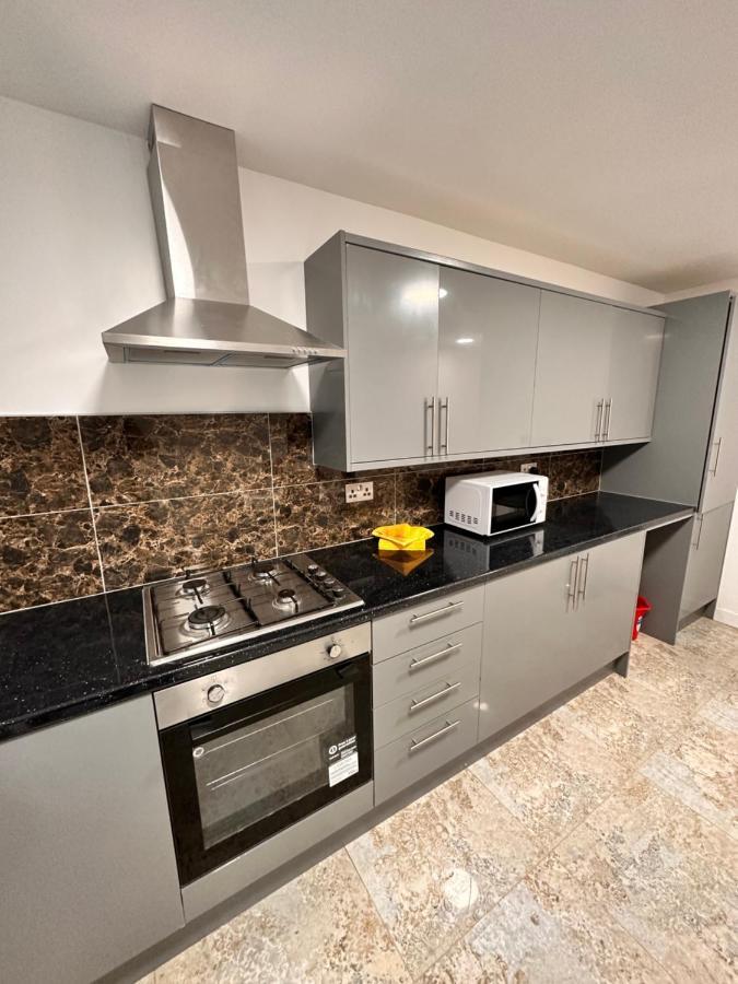 Canary Wharf Single Double And En-Suite Rooms 런던 외부 사진