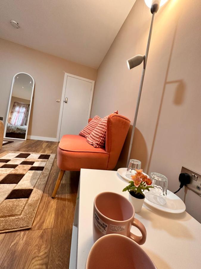 Canary Wharf Single Double And En-Suite Rooms 런던 외부 사진