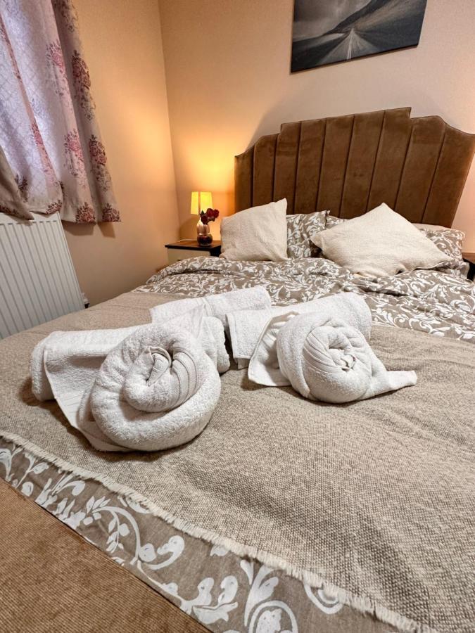 Canary Wharf Single Double And En-Suite Rooms 런던 외부 사진