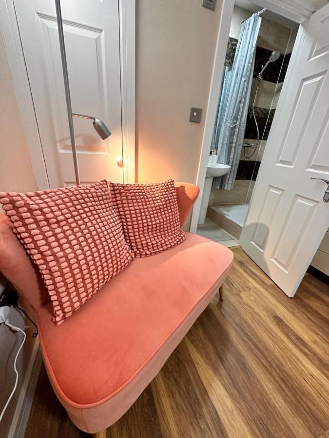 Canary Wharf Single Double And En-Suite Rooms 런던 외부 사진
