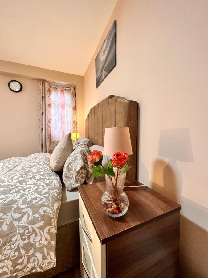 Canary Wharf Single Double And En-Suite Rooms 런던 외부 사진