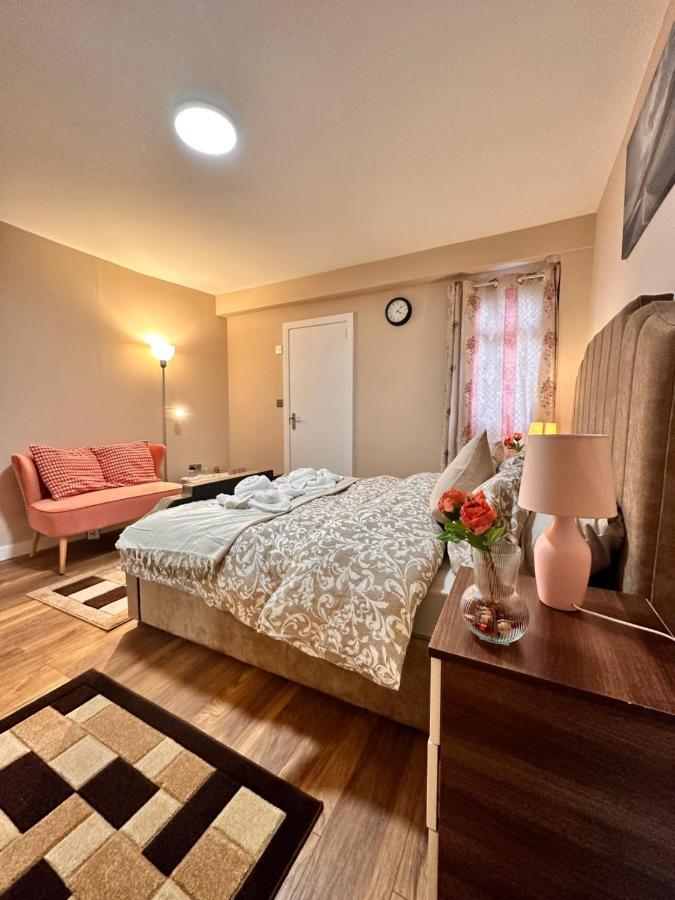 Canary Wharf Single Double And En-Suite Rooms 런던 외부 사진