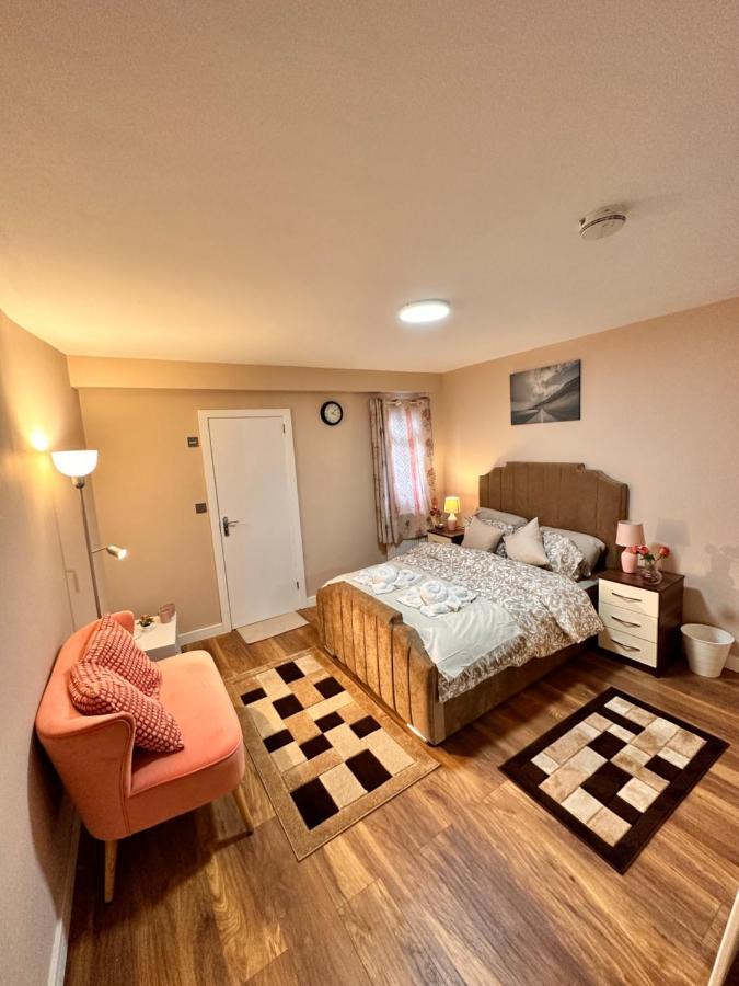 Canary Wharf Single Double And En-Suite Rooms 런던 외부 사진